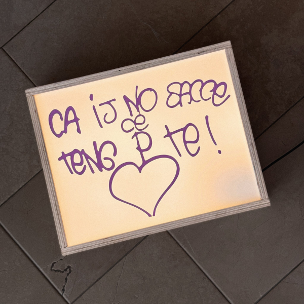 Insegna Luminosa in legno “Ca ij no sacce ce teng p te”